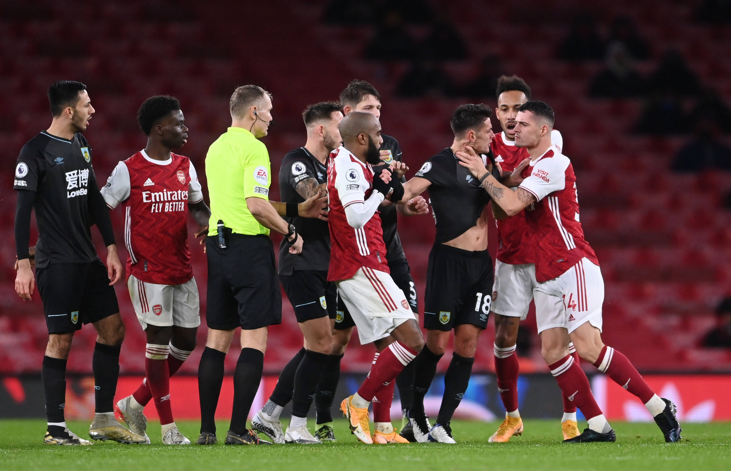 慌乱中将球 慌乱中将球